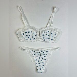 NWOT White and Blue Floral Ribbed with Lace Trim Lingerie Bra and Thong Set